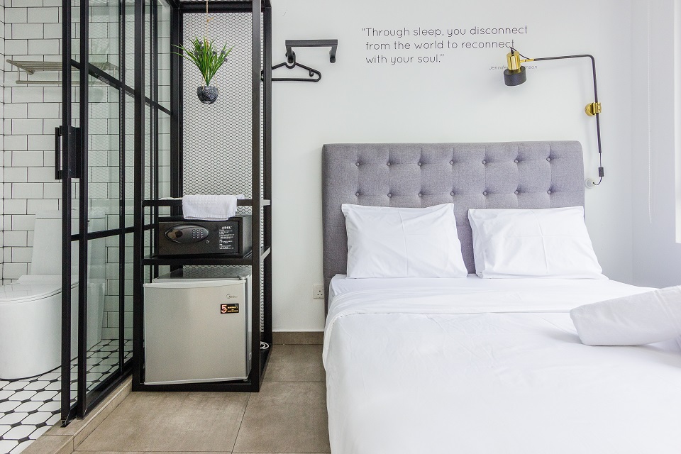 R101 4433 Linen Fridge Wire